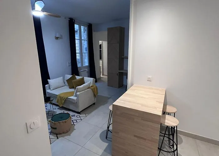 T2 Au Coeur De L'ecusson * Montpellier