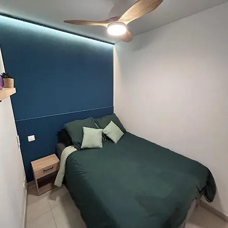 Apartmán T2 Au Coeur De L'ecusson *